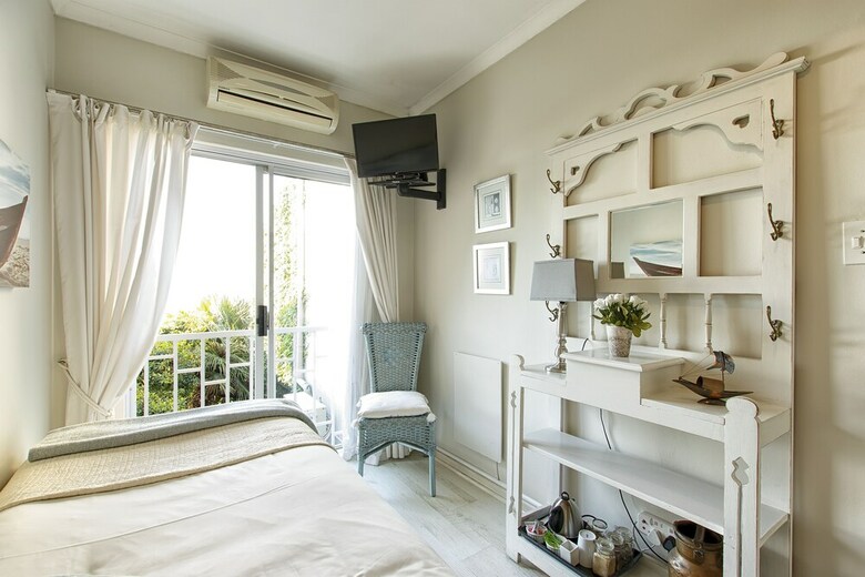Hotel Bluegum Hill Guesthouse & Apartments