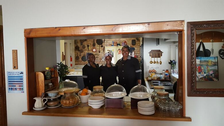 Hotel Bluegum Hill Guesthouse & Apartments