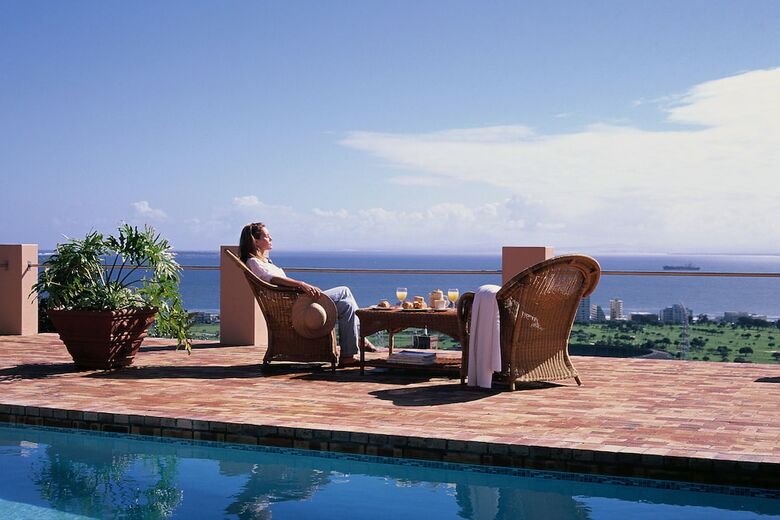 Hotel Bluegum Hill Guesthouse & Apartments