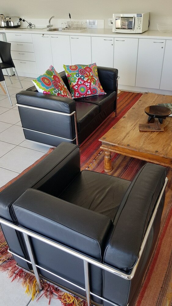 Hotel Bluegum Hill Guesthouse & Apartments