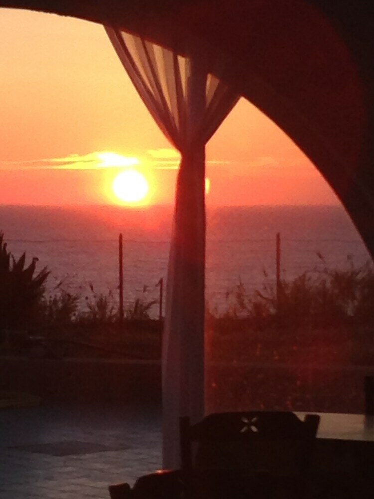 Hostal Paradise Beach Hostel