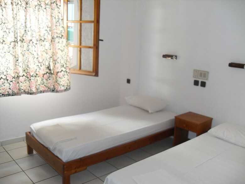 Aparthotel Iraklis Studios & Apartments