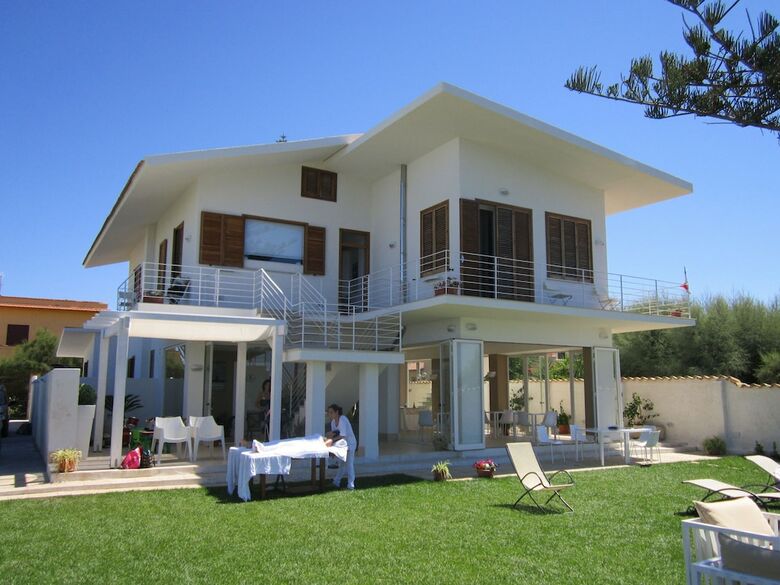 Suitebeach B&B And Club