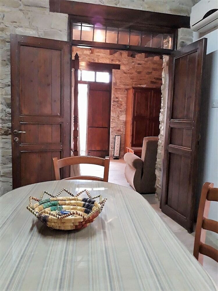 Romios Holiday Apartments