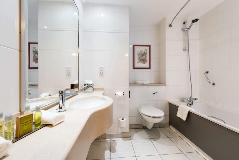Hotel Doubletree By Hilton Edinburgh Airport