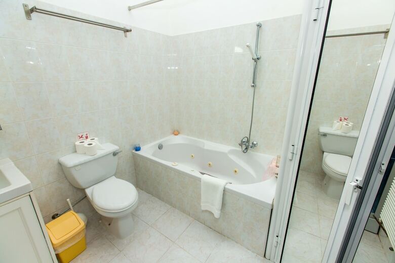 Hotel Fitos Inn Guest House