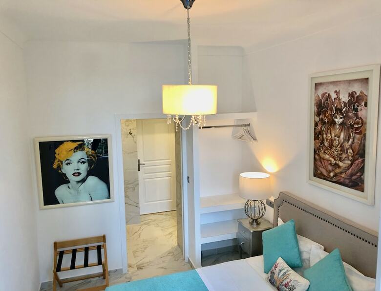 Hotel Normandy