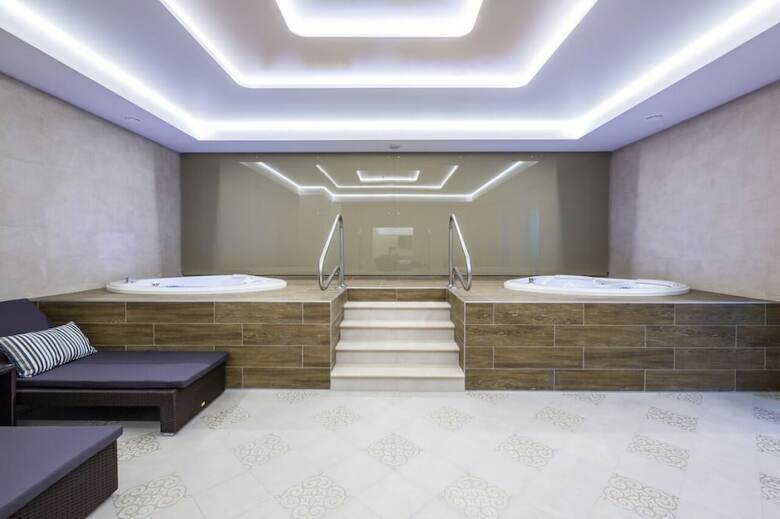 Atrium Palace Hotel