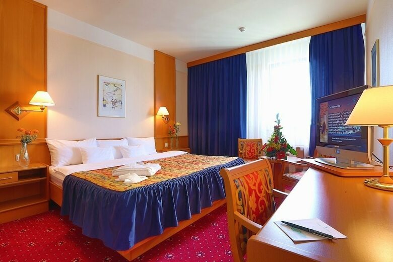 Atrium Palace Hotel