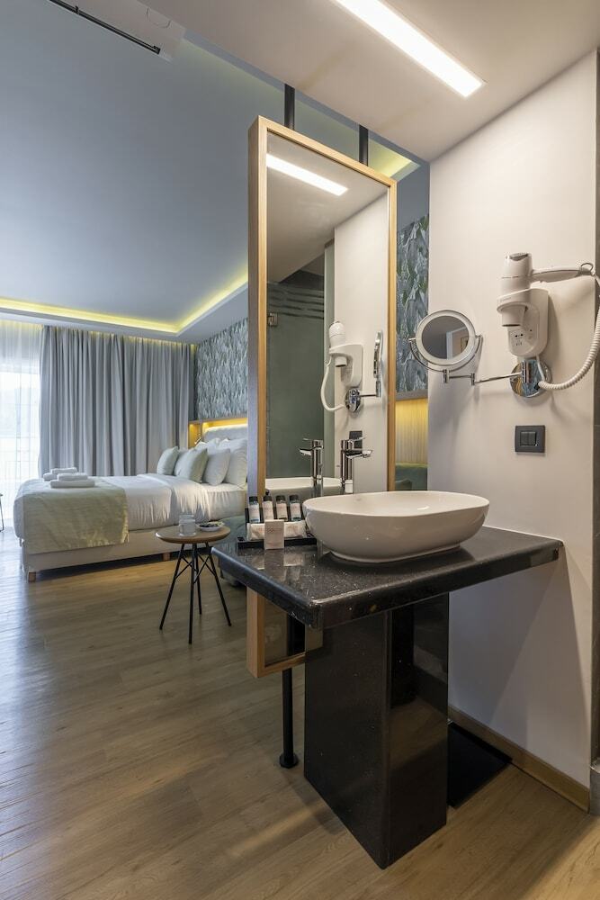 Hotel Dolce By Wyndham Attica Riviera