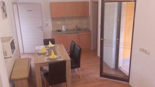 Apartment Pavle?i?