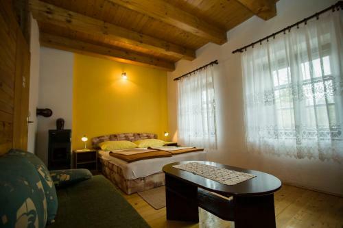 Hostal Rooms Roza