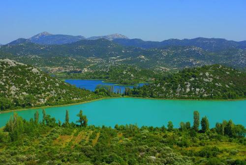 Apartments Marinovic Ba?ina Lakes
