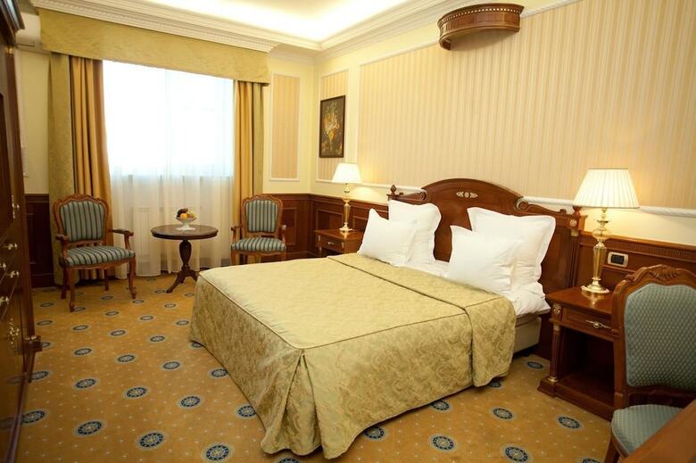 Hotel Business-center Parus