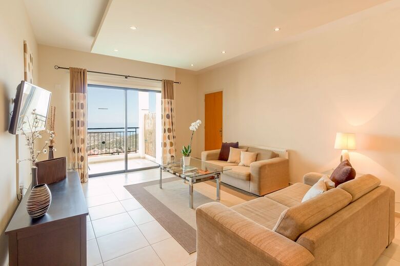 Aparthotel Hill View Restaurant & Apartments