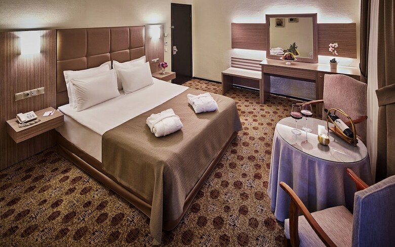 Gunes Hotel Merter