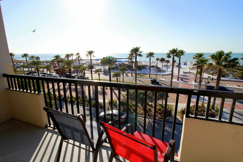 Hotel Seaside Inn & Suites
