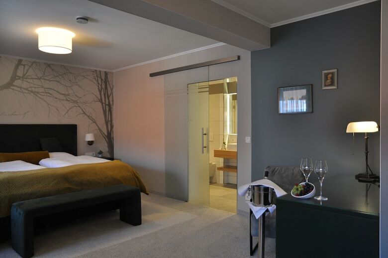 Hotel Ratskeller Wiedenbr�ck