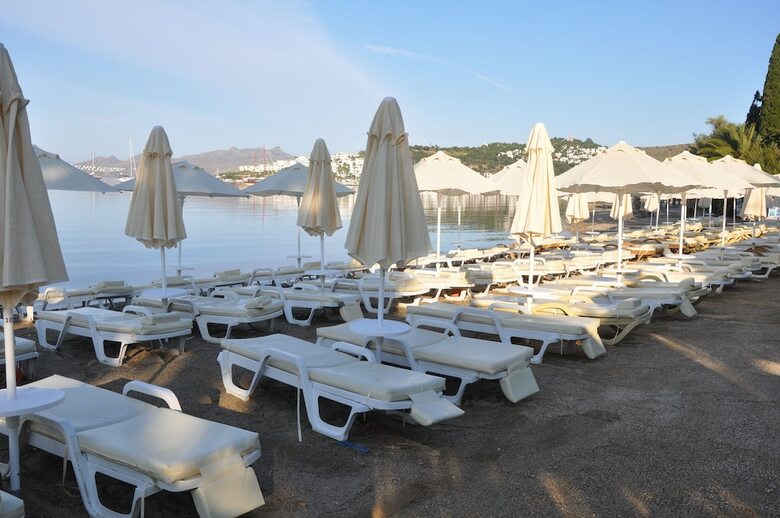 Manuela Hotel