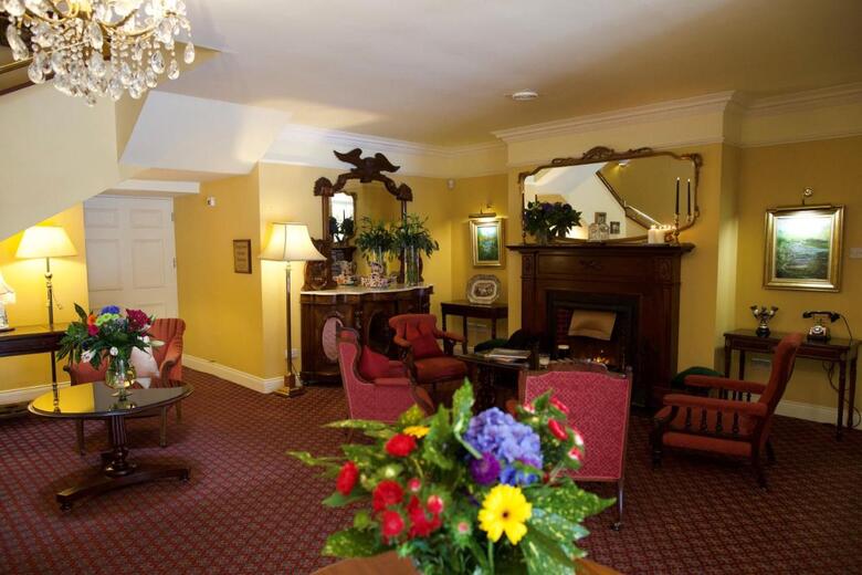 Earls Court House Hotel