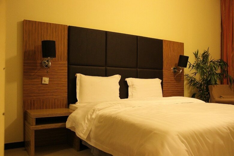 Hotel Awaliv Suites