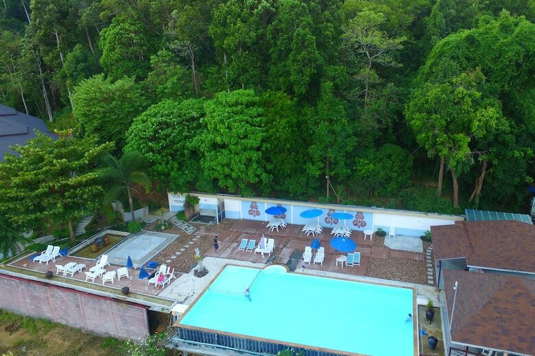 Apartamento Koh Ngai Cliff Beach Resort