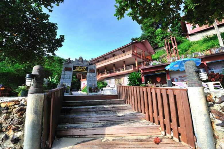 Apartamento Koh Ngai Cliff Beach Resort