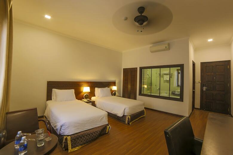 Chu Hotel