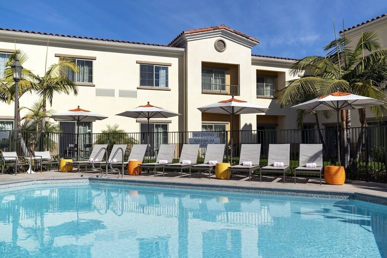 Hotel Courtyard Santa Barbara Goleta
