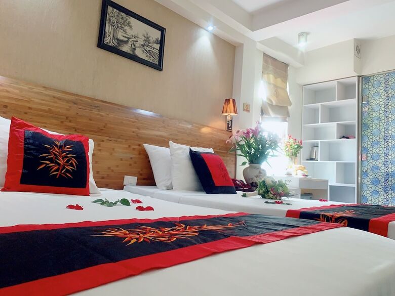 Bed & Breakfast B & B Hanoi Hotel & Travel
