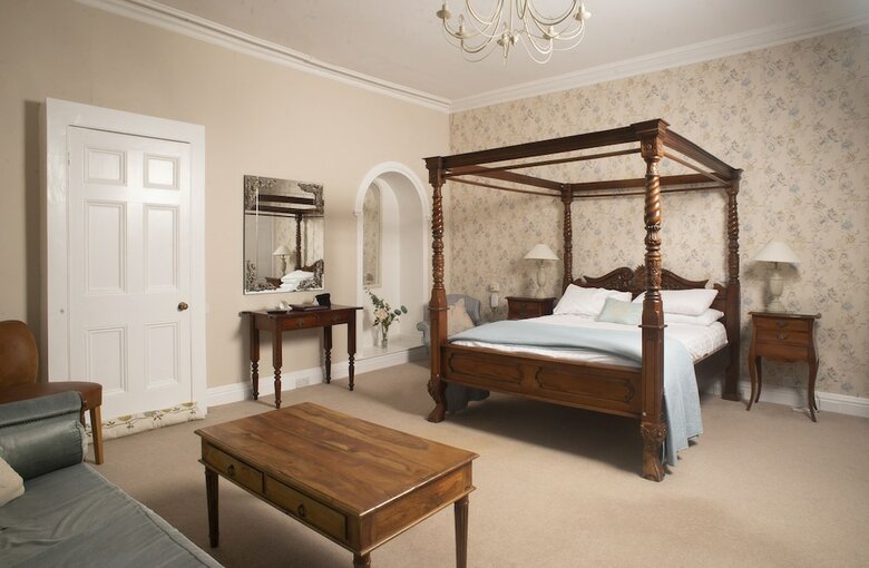 Kitley House Hotel