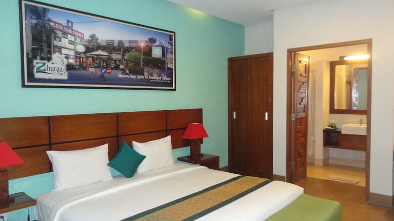 Hotel The Green Zhurga Suites