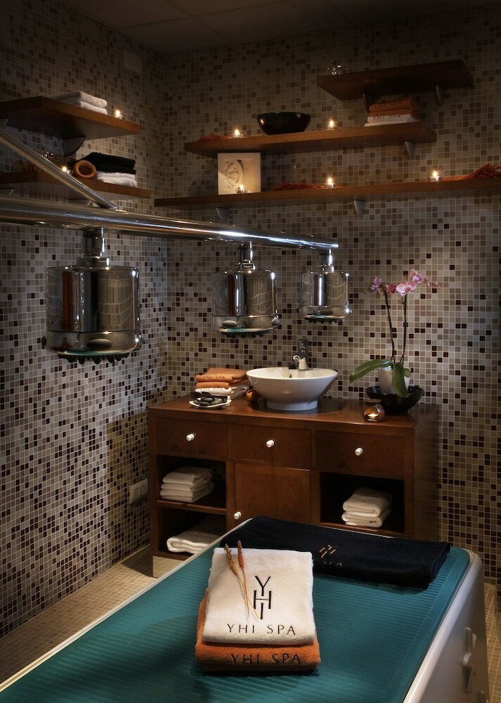 Melia Royal Tanau Boutique Hotel