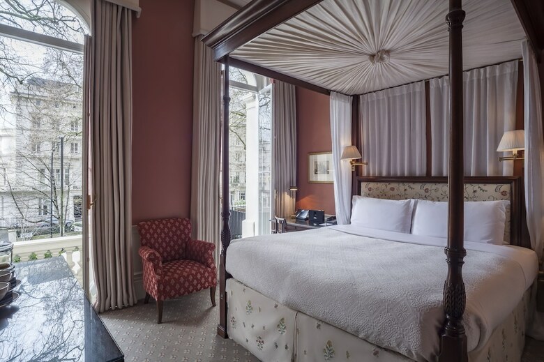 Hotel Roseate House London