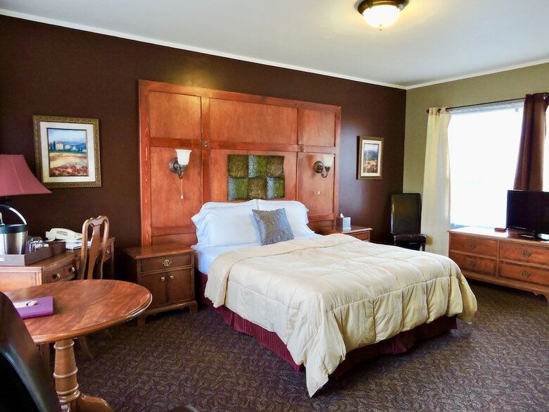 Motel Vinehurst Inn And Suites