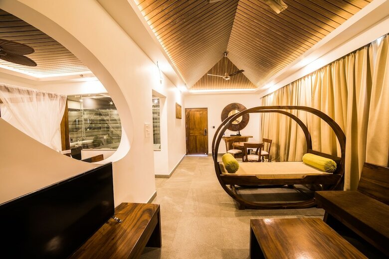 Hotel Deep Woods Resort