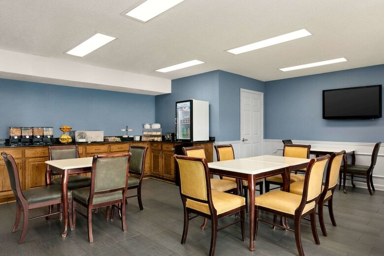 Hotel Baymont By Wyndham Warner Robins