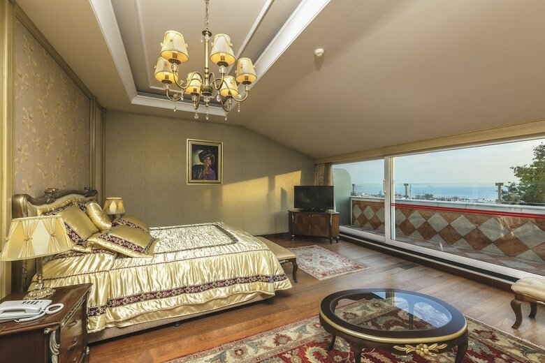 Grand Yavuz Hotel