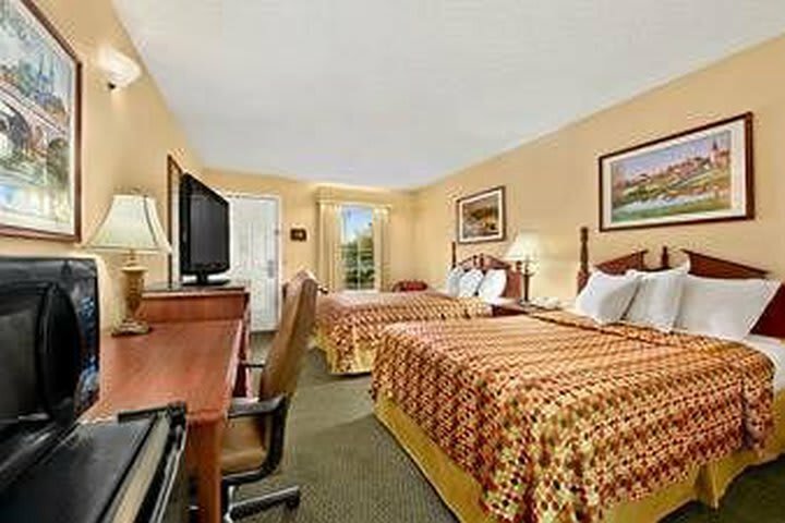 Hotel Baymont By Wyndham Waycross