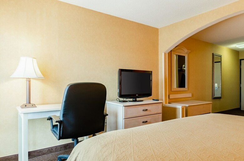 Hotel Quality Inn & Suites