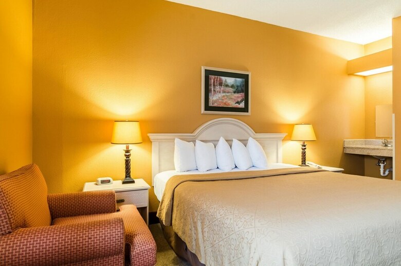 Hotel Quality Inn & Suites
