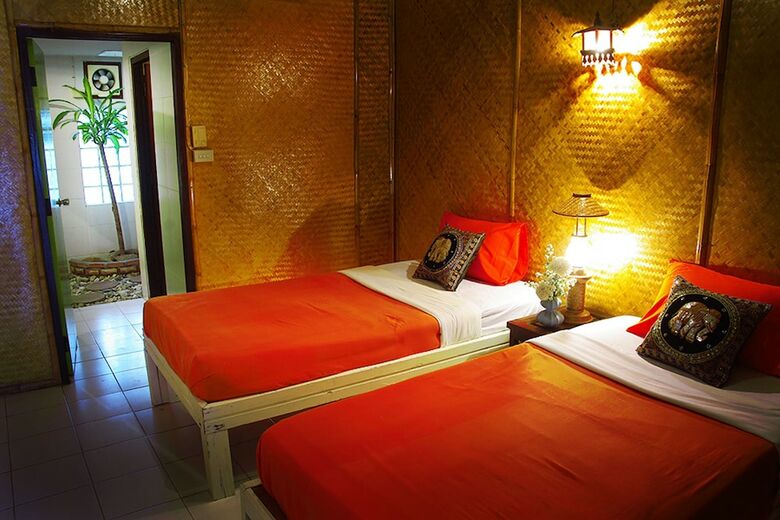 Hotel Areeya Phuree Resort
