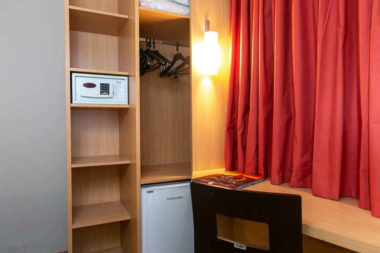 Ibis Copacabana Posto 2 Hotel