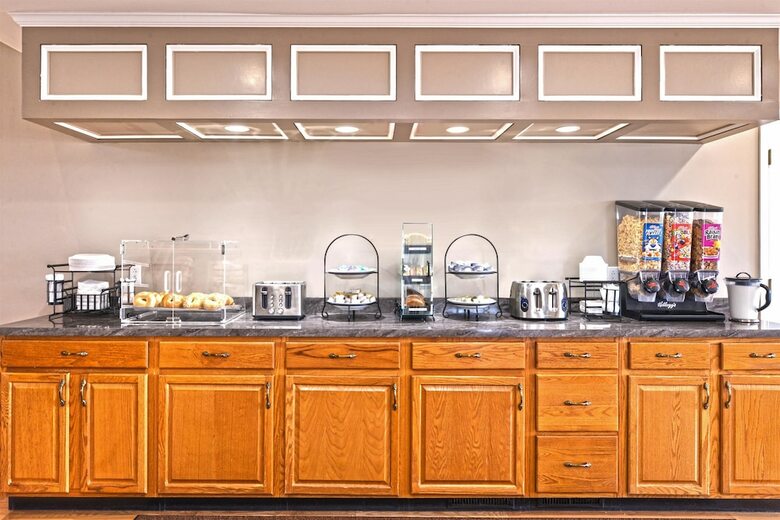 Motel Americas Best Value Inn Plattsburgh