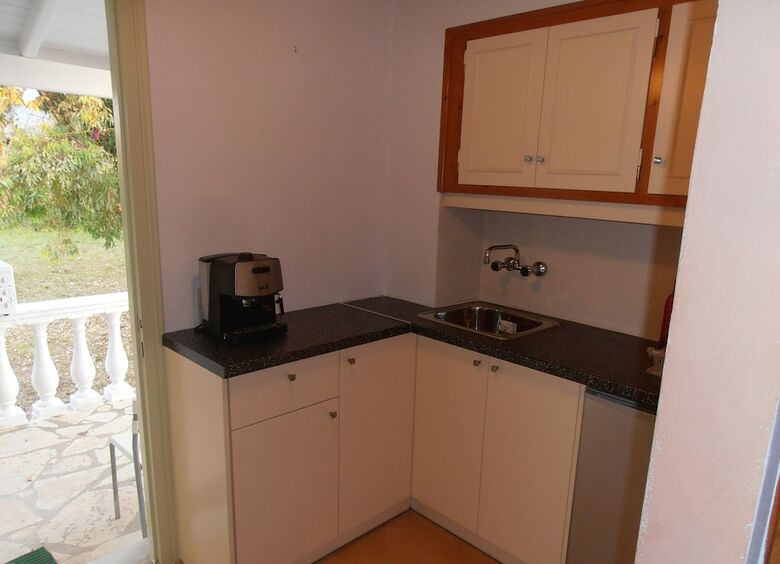 Elli Beach Apartments And Studios