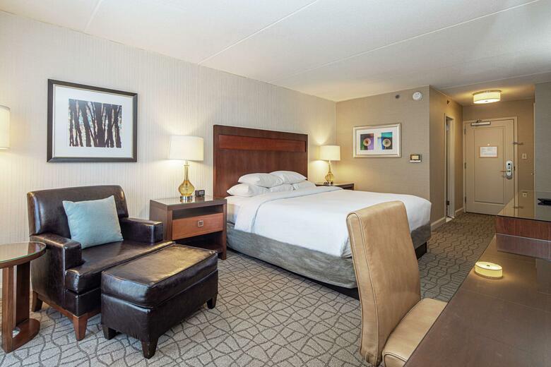 Hotel Doubletree By Hilton Pittsburgh Green Tree
