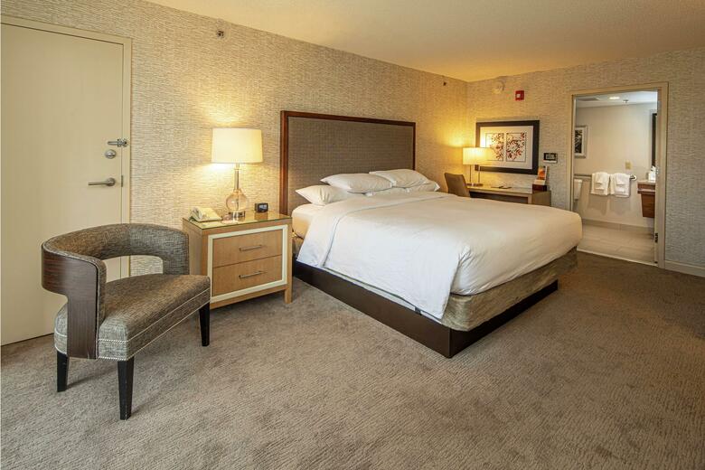 Hotel Doubletree By Hilton Pittsburgh Green Tree