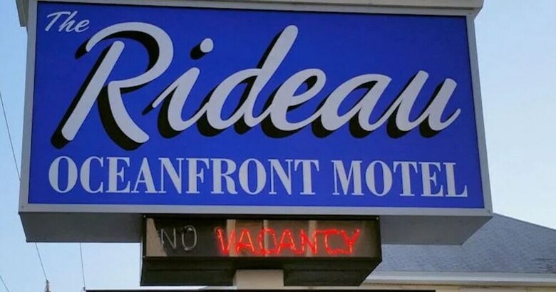 Hotel Rideau Oceanfront Motel
