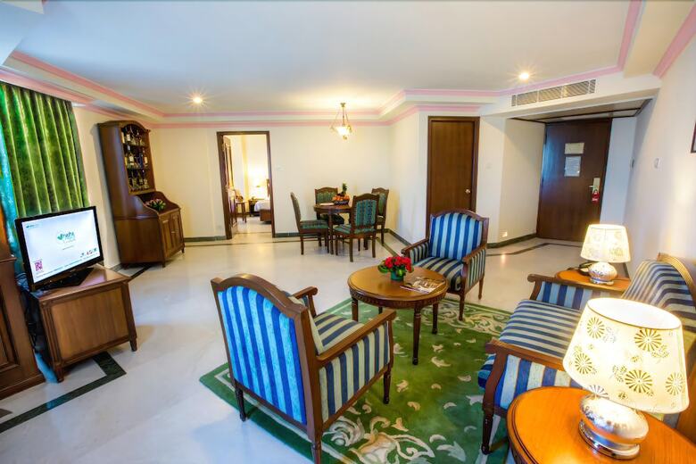 Hotel Radha Regent
