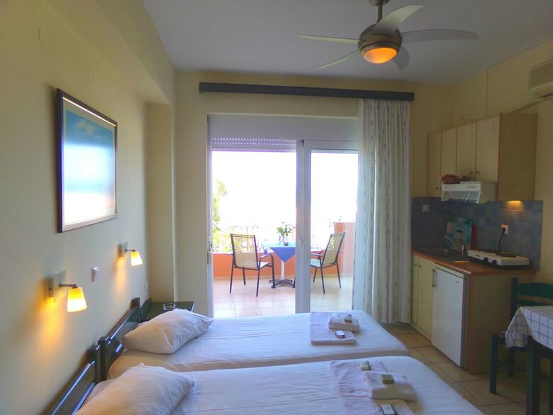 Apartamentos Katerina Seaside Studios